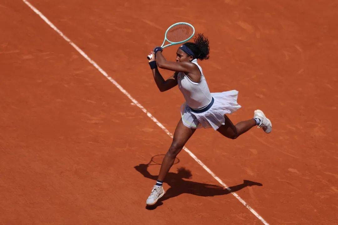 赛季前的比 赛季前的比